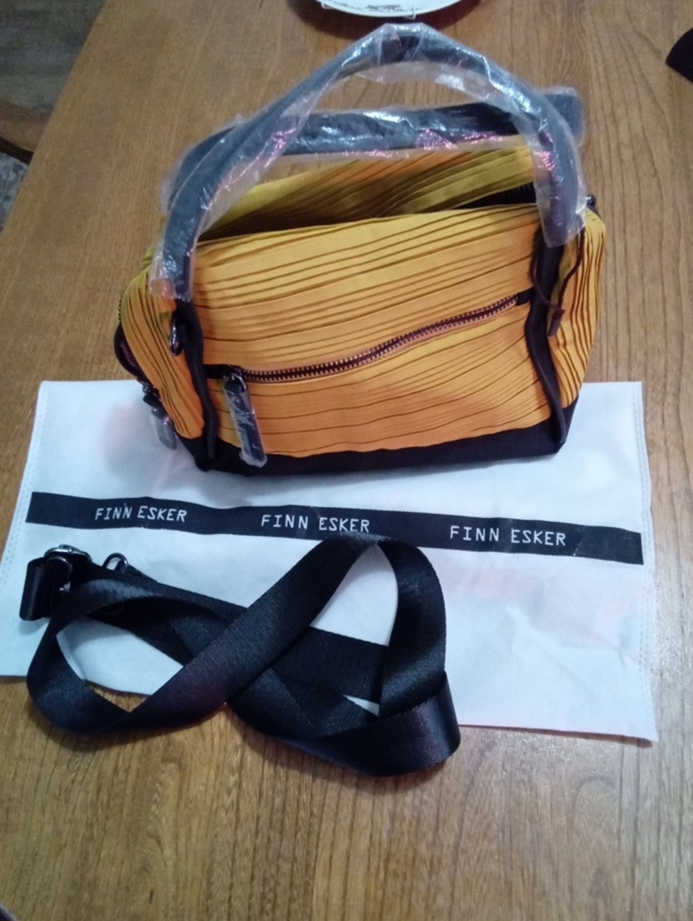Mustard &/Black Finn Esker Purse